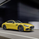 Mercedes-AMG GT 43 Coupéの走行シーン