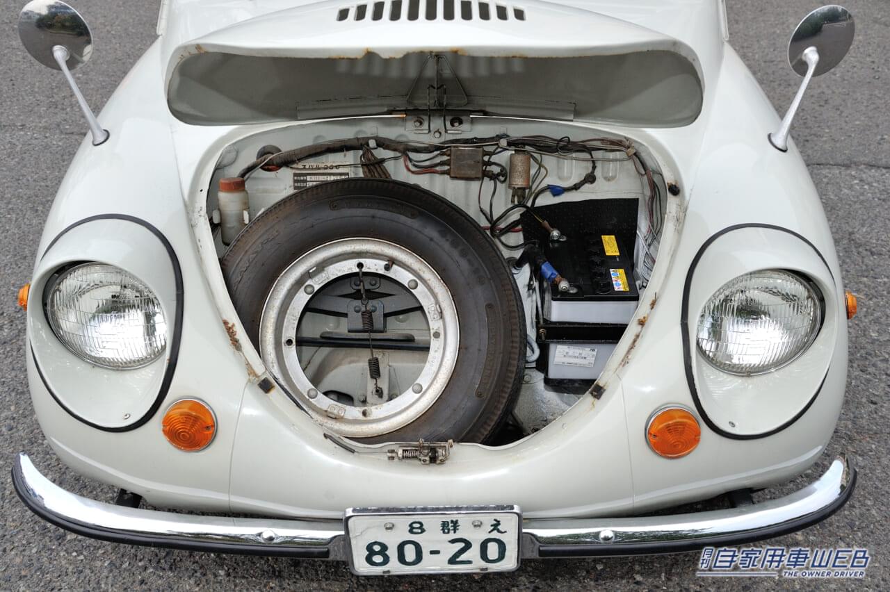 スバル360(中期型)|フロントボンネット|「他と同じクルマなんて作らない」スバル開発陣が見せた意地が名車誕生のきっかけに。松下幸之助も購入したスバル360ストーリー