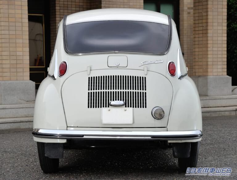 スバル360(中期型)|「他と同じクルマなんて作らない」スバル開発陣が見せた意地が名車誕生のきっかけに。松下幸之助も購入したスバル360ストーリー