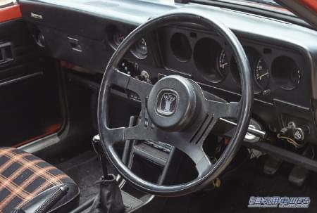 SUZUKI CERVO|あまりにも「凶暴」な軽自動車。3千回転以下は「使い物にならない」ピーキーエンジン。「乗りこなせばホンモノ」スズキ・フロンテクーペの衝撃。