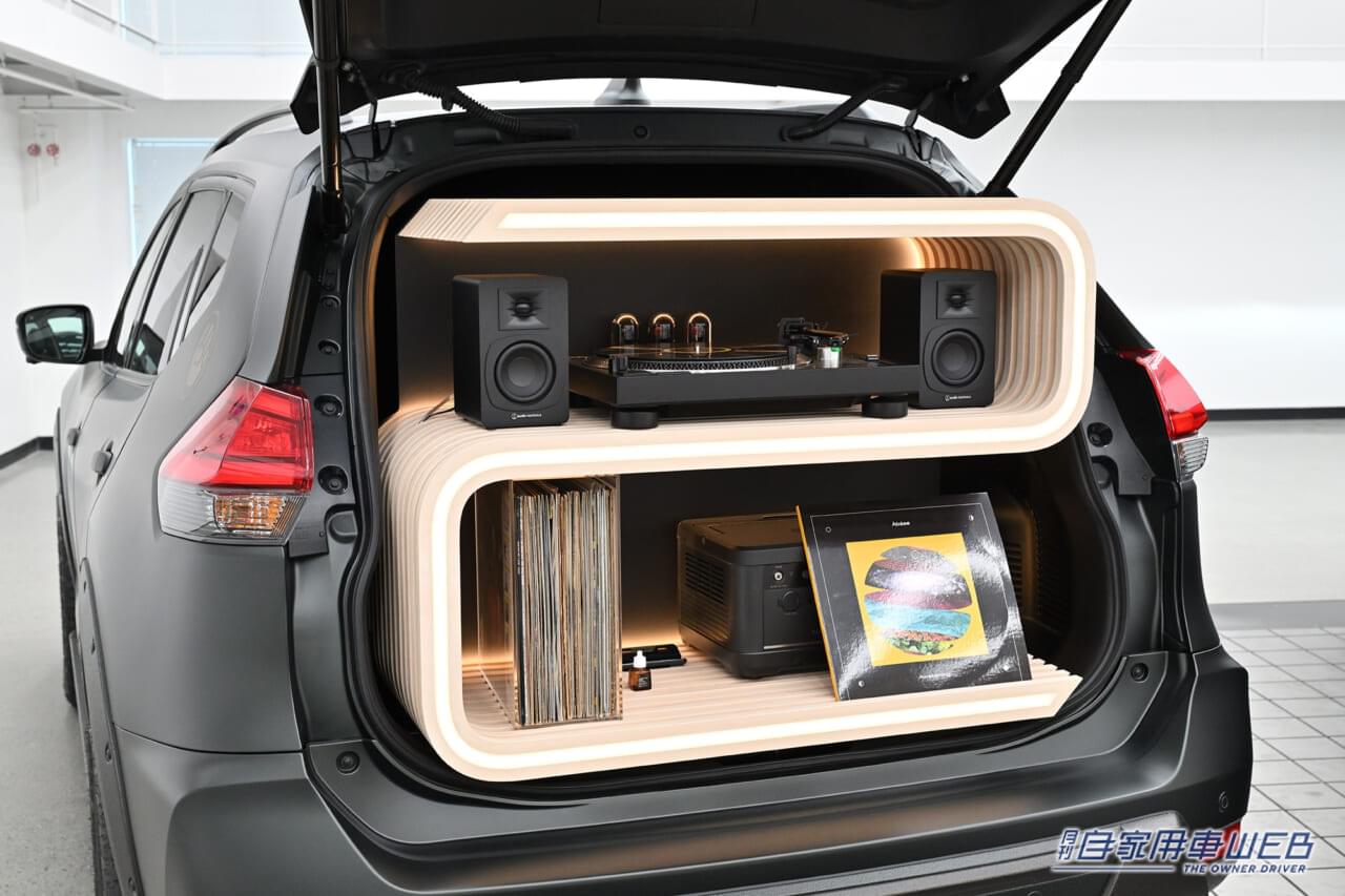 |「マットブラック、じつに似合うな……」オートサロンで新旧エクストレイルの共演が決定! 「2」と「5」が際立つ、ラゲッジラックも見ること推奨【日産・東京オートサロン2025出展モデルを先行公開】