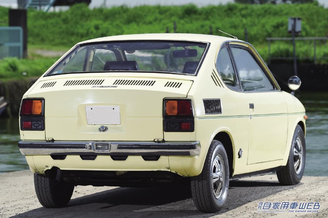 SUZUKI FRONTE|あまりにも「凶暴」な軽自動車。3千回転以下は「使い物にならない」ピーキーエンジン。「乗りこなせばホンモノ」スズキ・フロンテクーペの衝撃。