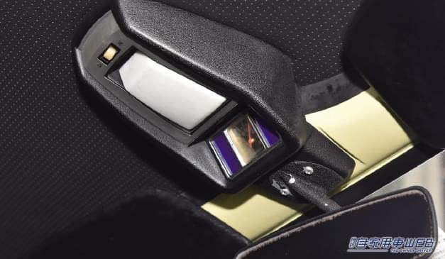 SUZUKI FRONTE|あまりにも「凶暴」な軽自動車。3千回転以下は「使い物にならない」ピーキーエンジン。「乗りこなせばホンモノ」スズキ・フロンテクーペの衝撃。