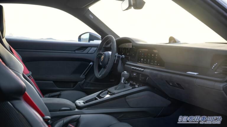 ポルシェ911 GT3｜「レーシングスペックなのに、公道ストリートもOK」超軽量ボディに510馬力を詰め込んだ究極の911「ポルシェ911 GT3」登場