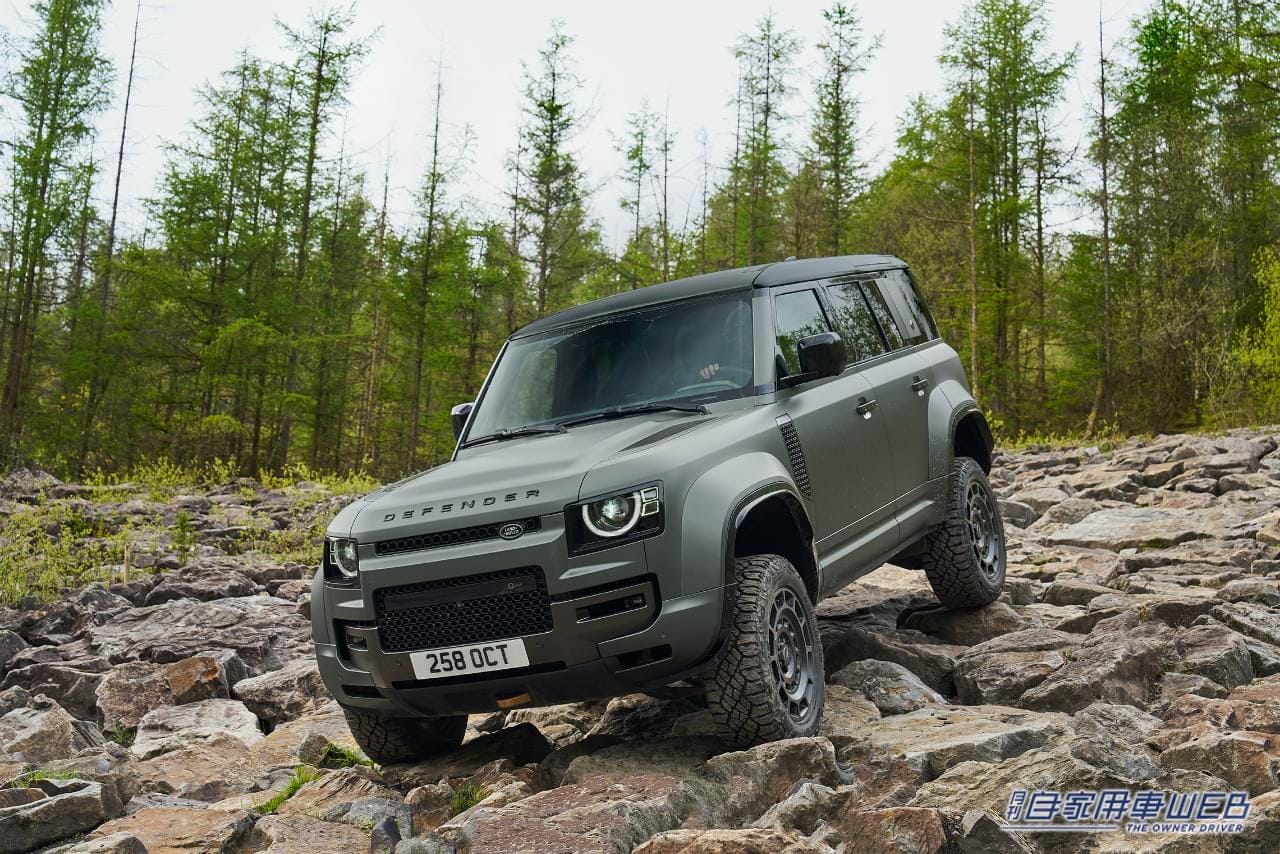 |「本格オフローダーでも抜群の速さ」ランドローバーの最新クロスオーバーSUV「ディフェンダー OCTA(オクタ)」大台超えの価格でも争奪戦がうなずけてしまう納得の理由