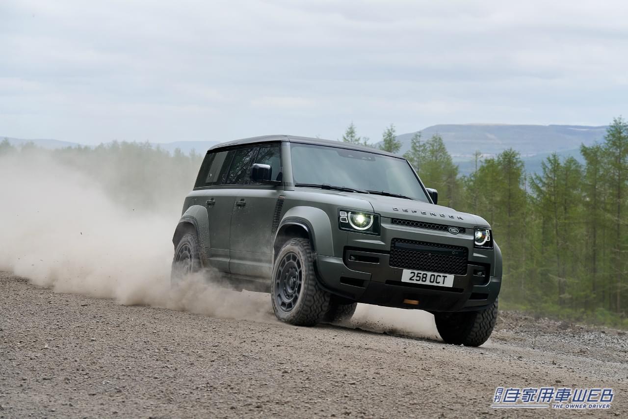 ランドローバー ディフェンダー オクタ|「本格オフローダーでも抜群の速さ」ランドローバーの最新クロスオーバーSUV「ディフェンダー OCTA(オクタ)」大台超えの価格でも争奪戦がうなずけてしまう納得の理由