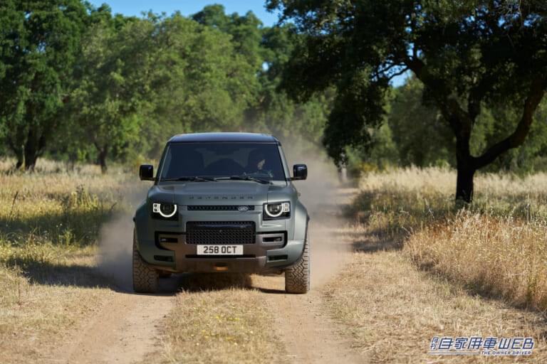 ランドローバー ディフェンダー オクタ|「本格オフローダーでも抜群の速さ」ランドローバーの最新クロスオーバーSUV「ディフェンダー OCTA(オクタ)」大台超えの価格でも争奪戦がうなずけてしまう納得の理由