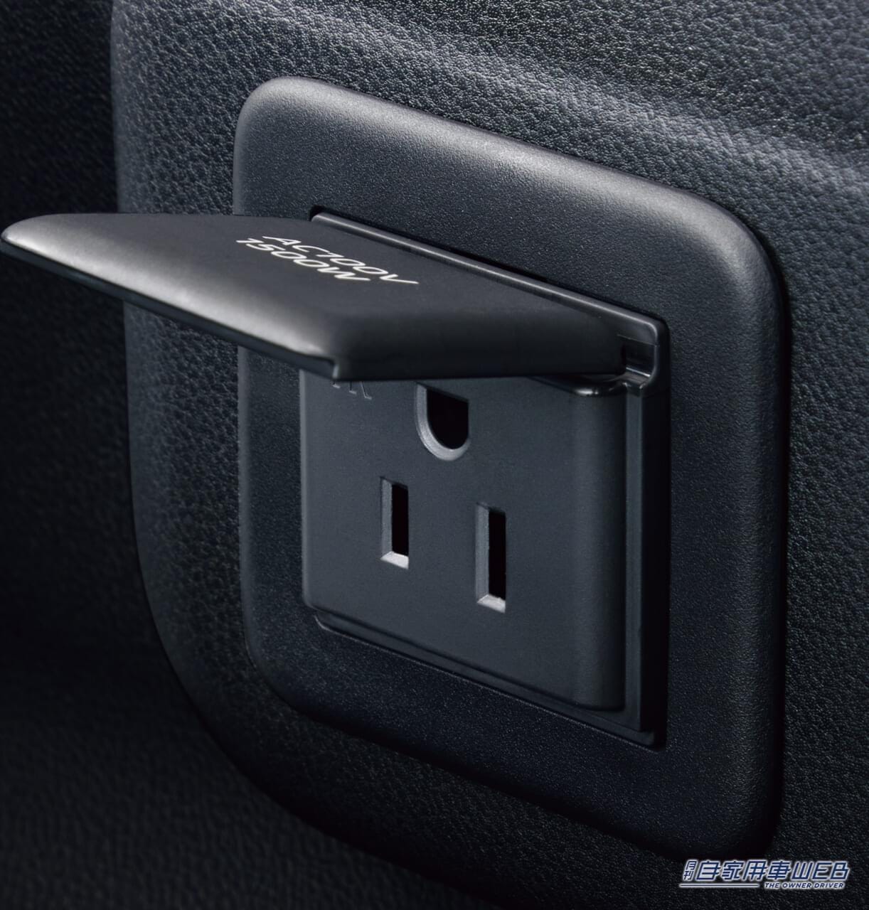 |「下剋上は明らか」「小さな上級コンパクトSUVが誕生」 クロストレックに、国内スバル初となるストロングハイブリッド搭載車を設定 【動力性能&燃費性能の向上に加えて、内装&装備充実の贅沢なプレミアムモデルが登場】