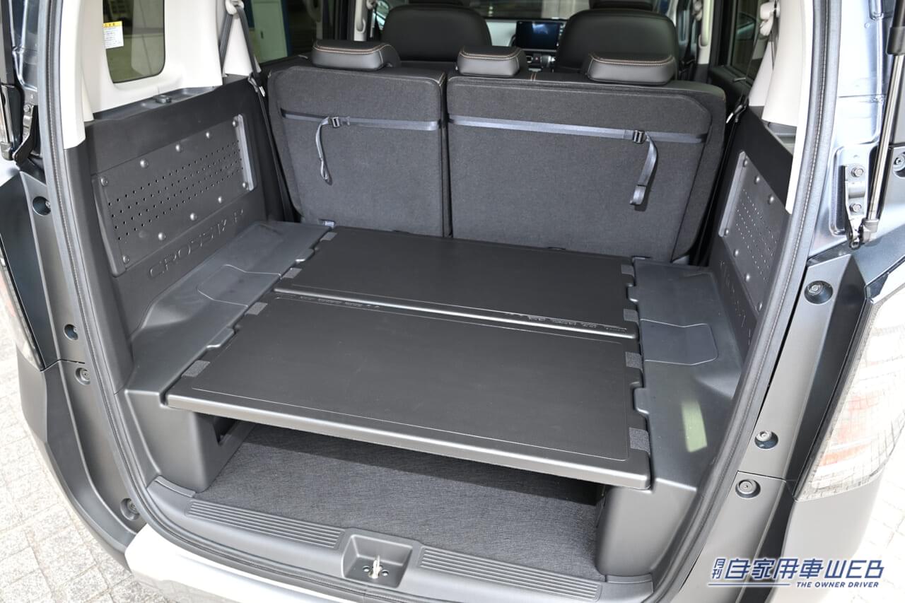 |「そんな使い方もアリなのか…」やっぱり良いデザイン。SUV風スタイリングのホンダ・フリード クロスター。