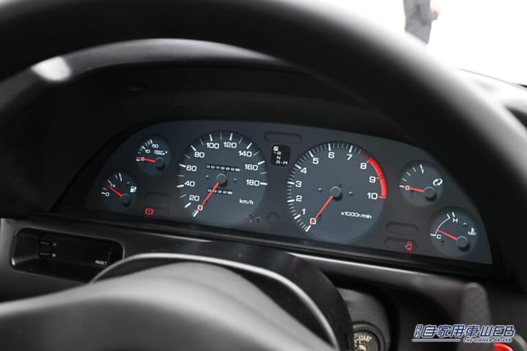 日産スカイラインGT-R(R32)EVコンバージョン|GT-RのEVコンバージョンモデル、鮮烈デビュー「伝説のクルマが電気自動車として復活!?」【オートサロン2025】