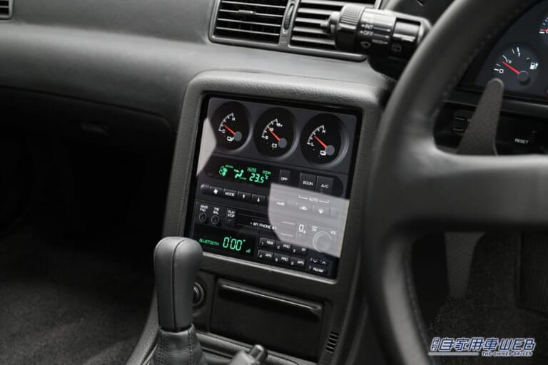 日産スカイラインGT-R(R32)EVコンバージョン|GT-RのEVコンバージョンモデル、鮮烈デビュー「伝説のクルマが電気自動車として復活!?」【オートサロン2025】