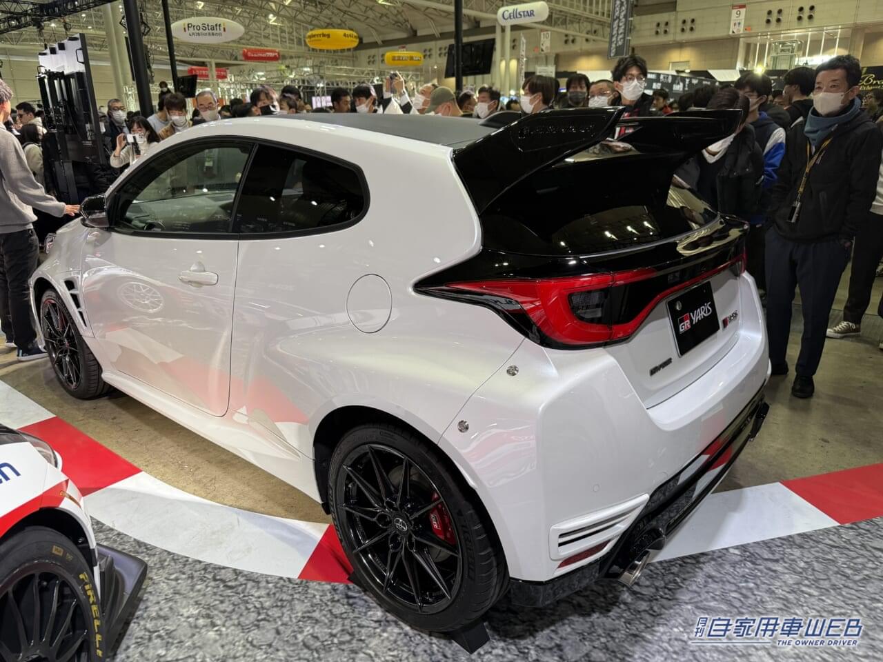 |GRヤリス、RCグレードにメーカーOP設定決定! 超絶エアロ&可変ウイングで「みんな振り返る確定です!」【オートサロン2025】