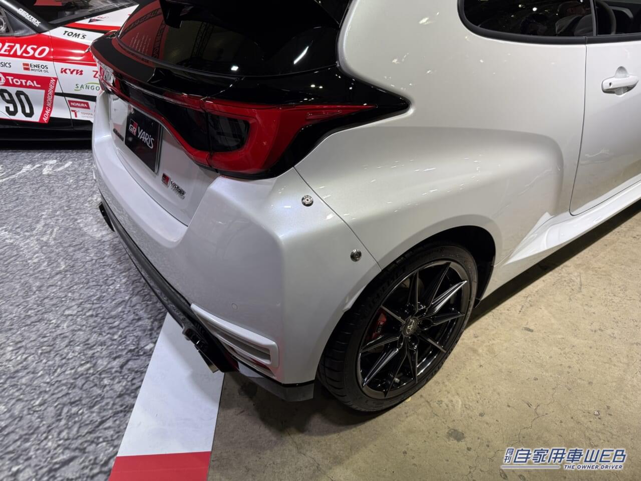 GRヤリス エアロパッケージ(プロトタイプ)|GRヤリス、RCグレードにメーカーOP設定決定! 超絶エアロ&可変ウイングで「みんな振り返る確定です!」【オートサロン2025】