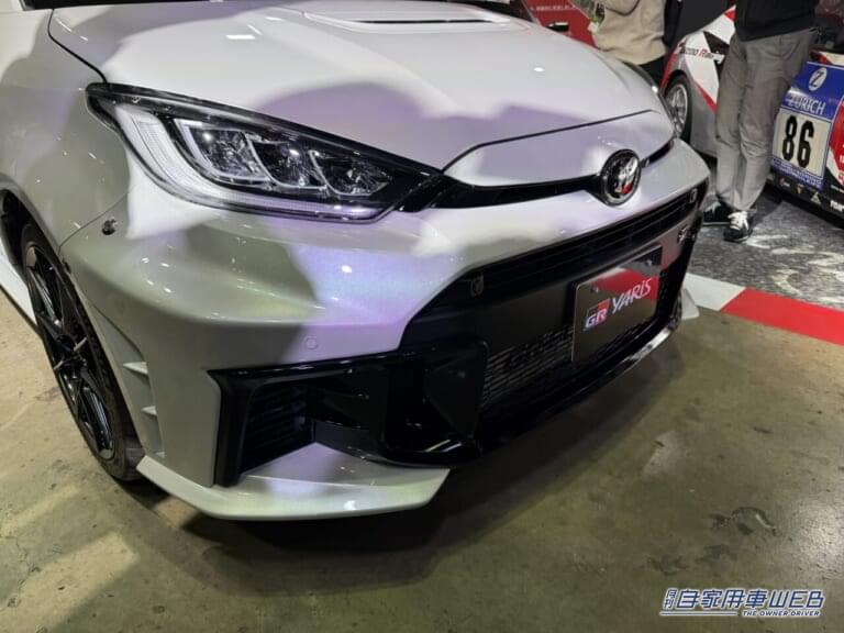 GRヤリス エアロパッケージ(プロトタイプ)|GRヤリス、RCグレードにメーカーOP設定決定! 超絶エアロ&可変ウイングで「みんな振り返る確定です!」【オートサロン2025】