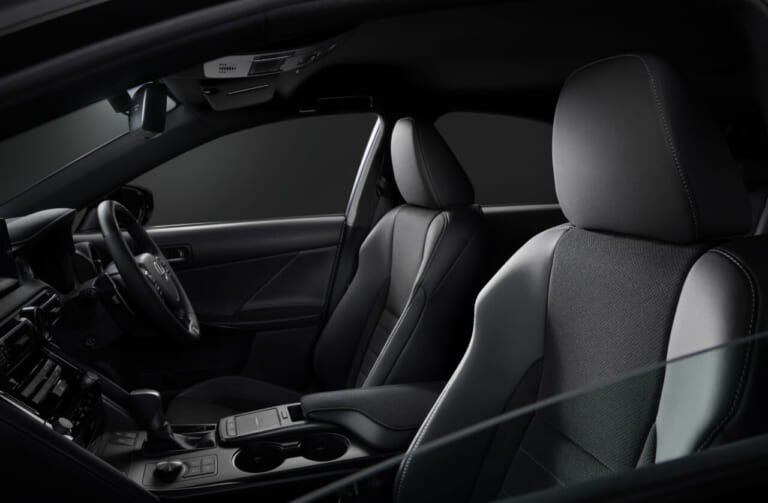 レクサスIS300 F SPORT Mode Black Ⅳ｜「人気グレード再び!」レクサスISを漆黒に染め上げた特別仕様車「ModeBlack Ⅳ」発売