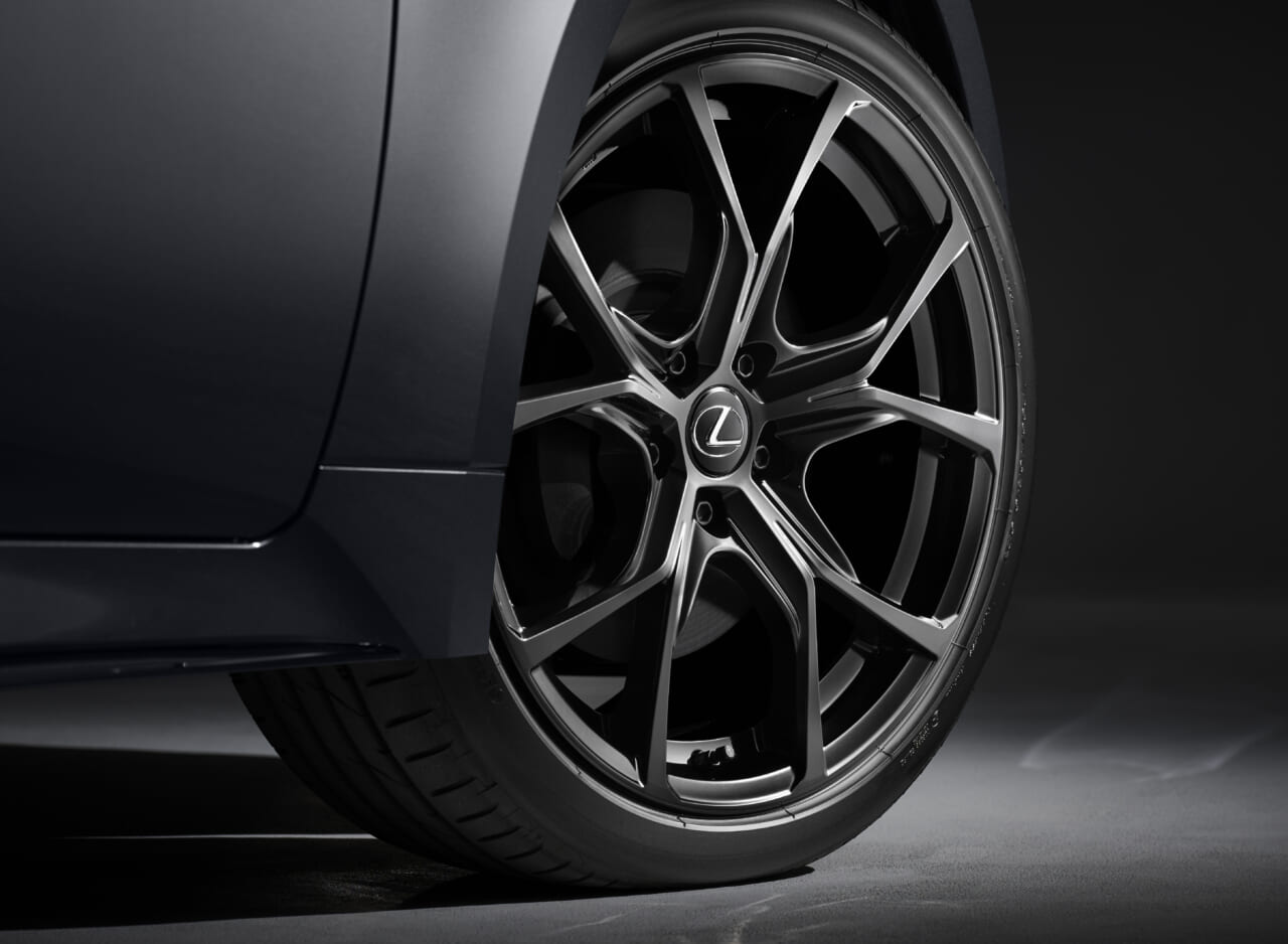 レクサスIS300 F SPORT Mode Black Ⅳ｜「人気グレード再び!」レクサスISを漆黒に染め上げた特別仕様車「ModeBlack Ⅳ」発売