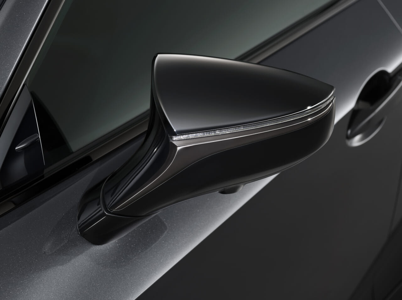 レクサスIS300 F SPORT Mode Black Ⅳ｜「人気グレード再び!」レクサスISを漆黒に染め上げた特別仕様車「ModeBlack Ⅳ」発売