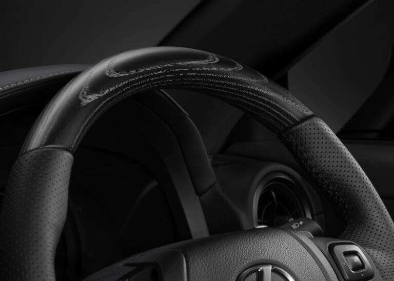 レクサスIS300 F SPORT Mode Black Ⅳ｜「人気グレード再び!」レクサスISを漆黒に染め上げた特別仕様車「ModeBlack Ⅳ」発売