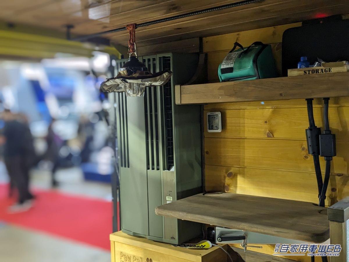 Bug-truck PANEL VAN Paw Pal|「車内で薪ストーブ!!」煙突が突き出てるハイゼットバンの軽キャンパー、公道走行OKってホント!?