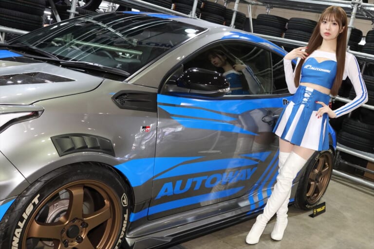 AUTOWAYブース 松田蘭さん