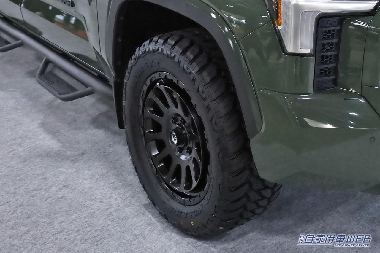 ホイール:DELTA FORCE OVAL FF タイヤ:MONSTA TYRES MUD WARRIOR|「コレがトヨタ車…?」「めっちゃカッコいいじゃん」イカついデザインが最高!「ランクルよりも目立つこと間違いなし」の車両を紹介