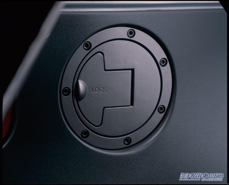 1997 いすゞ ビークロス|アルミダイキャスト製フューエルリッド|「時代がこのクルマに追いつけなかった⁉︎」独創の造形美を放つ最強のスペシャリティ4WD