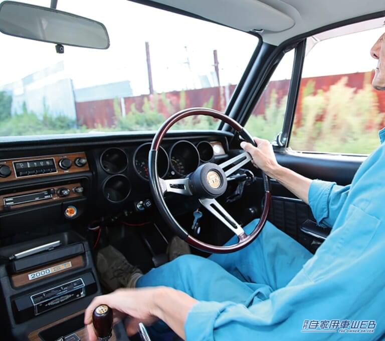 旧車運転イメージ|「独特の音、匂い、振動…」所有するには覚悟が必要。それでも欲しい旧車&ネオクラシックカー。