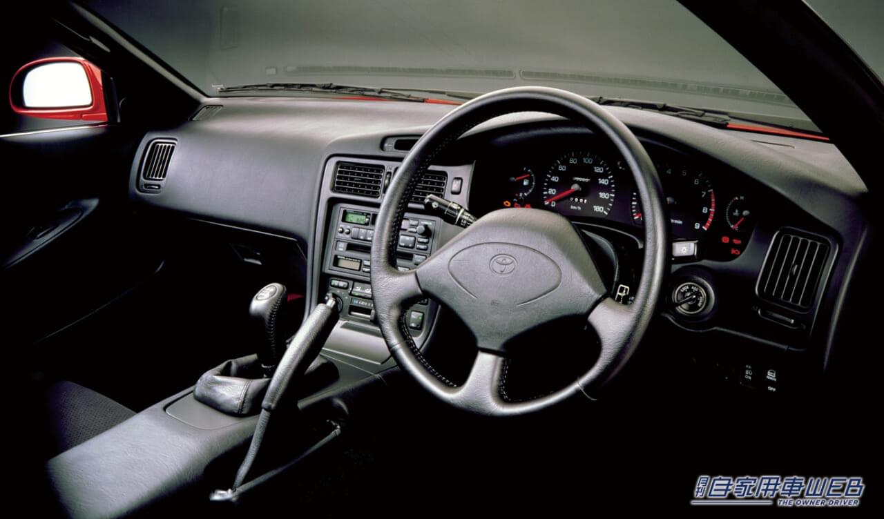 |「ミッドシップで過給器付き、それでいてリーズナブル」「若者が飛びついたのは当然」TOYOTA MR2(AW10/11)【カー・オブ・ザ・イヤー獲得は伊達じゃない】