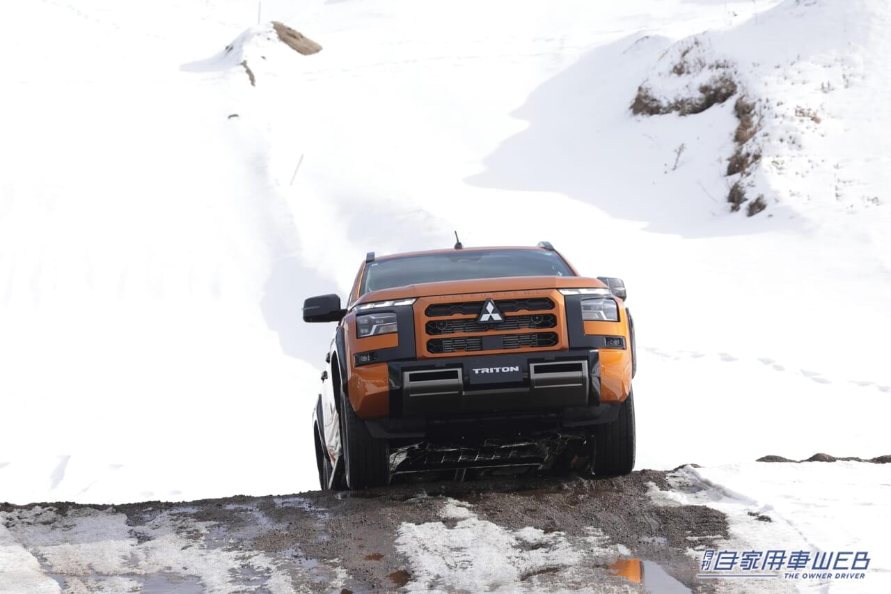 三菱トライトン|とにかく曲がってくれる! 三菱トライトン「雪道はまさに大好物」ガチ勢すら唸らせる走破力を再確認