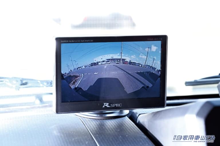 ジムニー用オリジナルフロントグリル(カメラ内蔵タイプ)|データシステム|これがあればジムニーの“安心&便利度”がアップ! ユーティリティをグンと向上させるカメラキットを発見