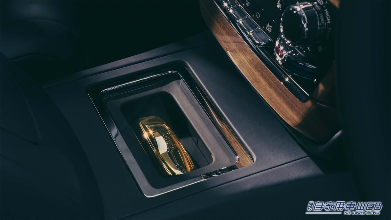 |「天井にドラゴン?!」ロールスロイス ファントムの特注モデルは、もはや“走る芸術品”だった件【最新モデル3台を紹介】