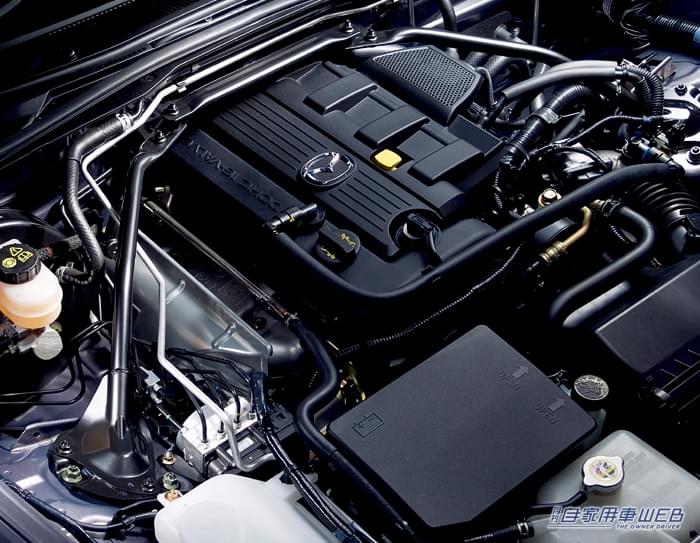 NCロードスター NR-A|「スポーツカーらしさをたっぷり味わえる」マツダNCロードスター【300万円以下で買える国産中古スポーツ車】