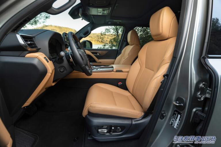 レクサスLX700h(北米仕様)|「もうラダーフレームの乗り味じゃない」「到達点だね!」レクサスLX700h(北米仕様)試乗【“滑らかな走り”にはさらなる先があった】