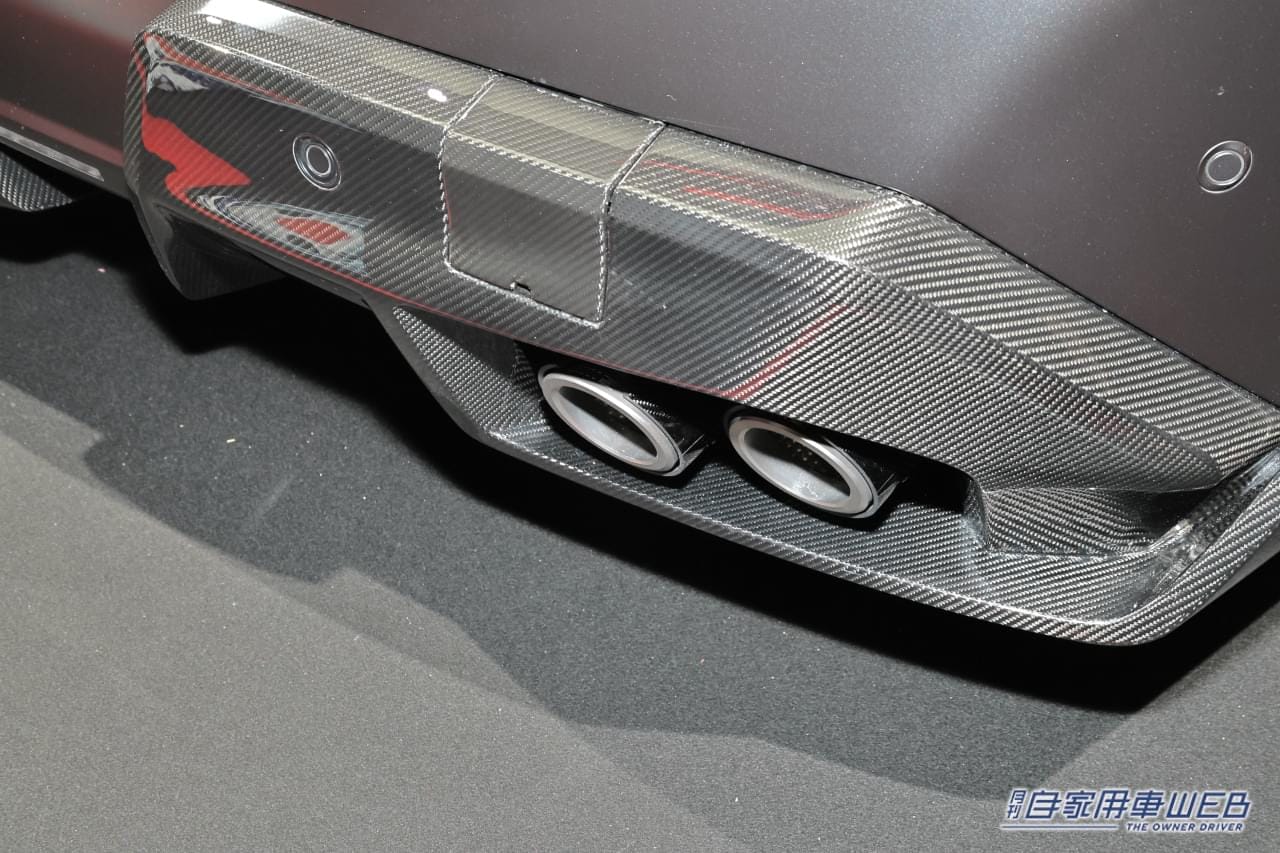 |エレガントなハイパフォーマンスセダンが純正パーツでキャラ豹変。ゴテゴテにならない絶妙さがイイ!「システム最高出力727PS/最大トルク1000Nmって、凄くない?」