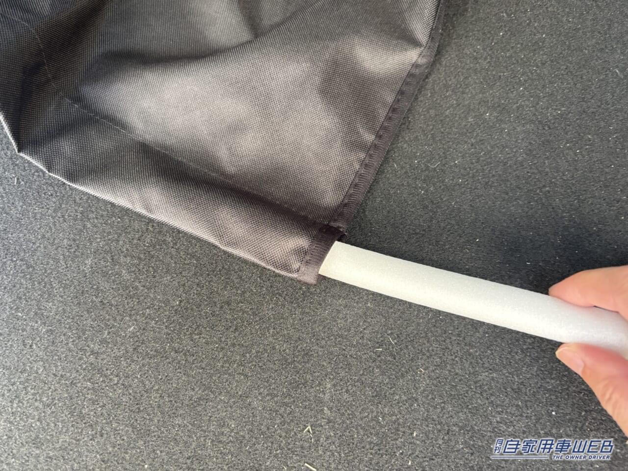 |「えぇーっ マジで凄いじゃん」後部座席のヘッドレストを利用して…一発で悩みが解決。ちょっと感動したレベルの便利グッズ。