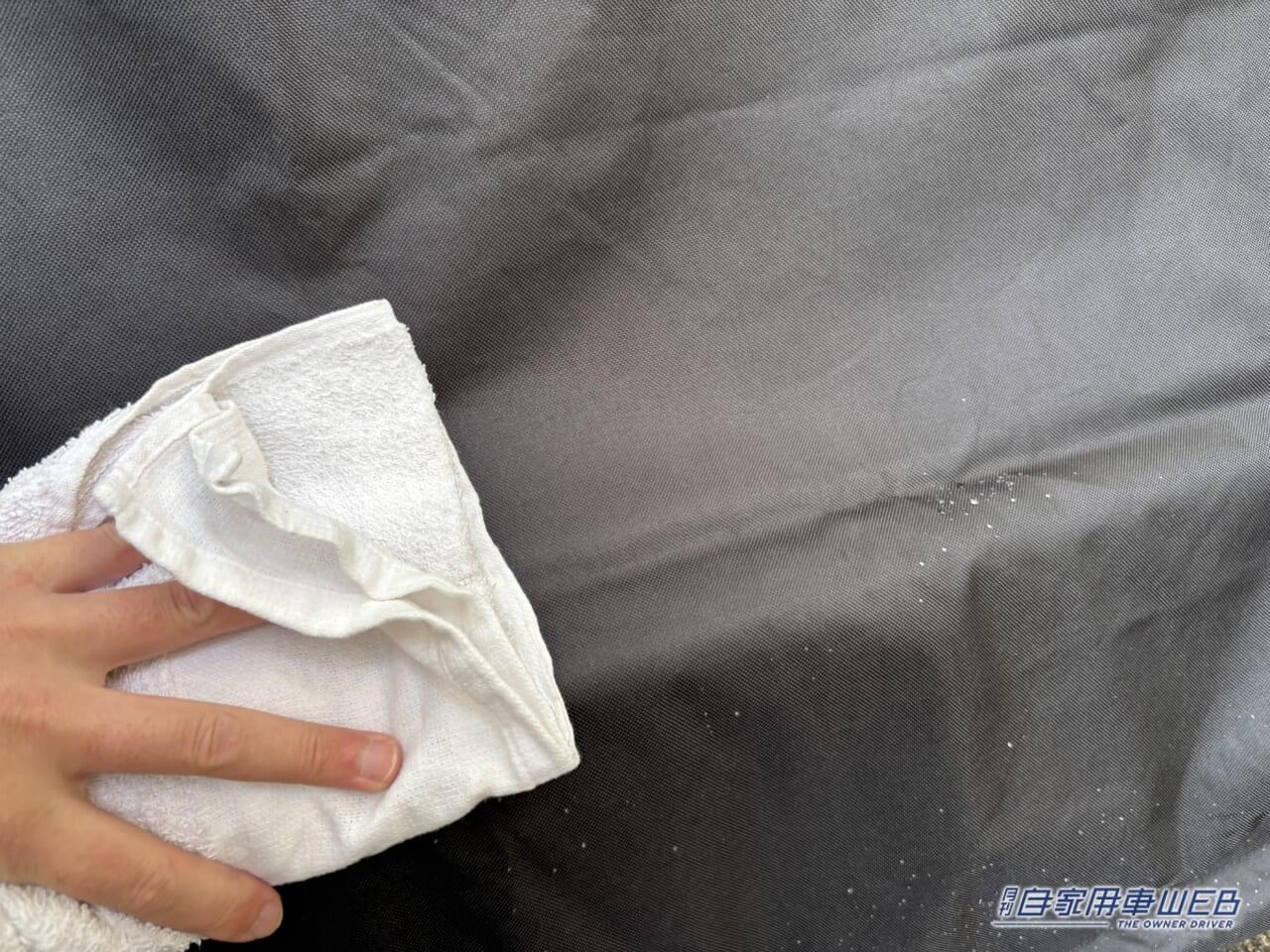 |「えぇーっ マジで凄いじゃん」後部座席のヘッドレストを利用して…一発で悩みが解決。ちょっと感動したレベルの便利グッズ。