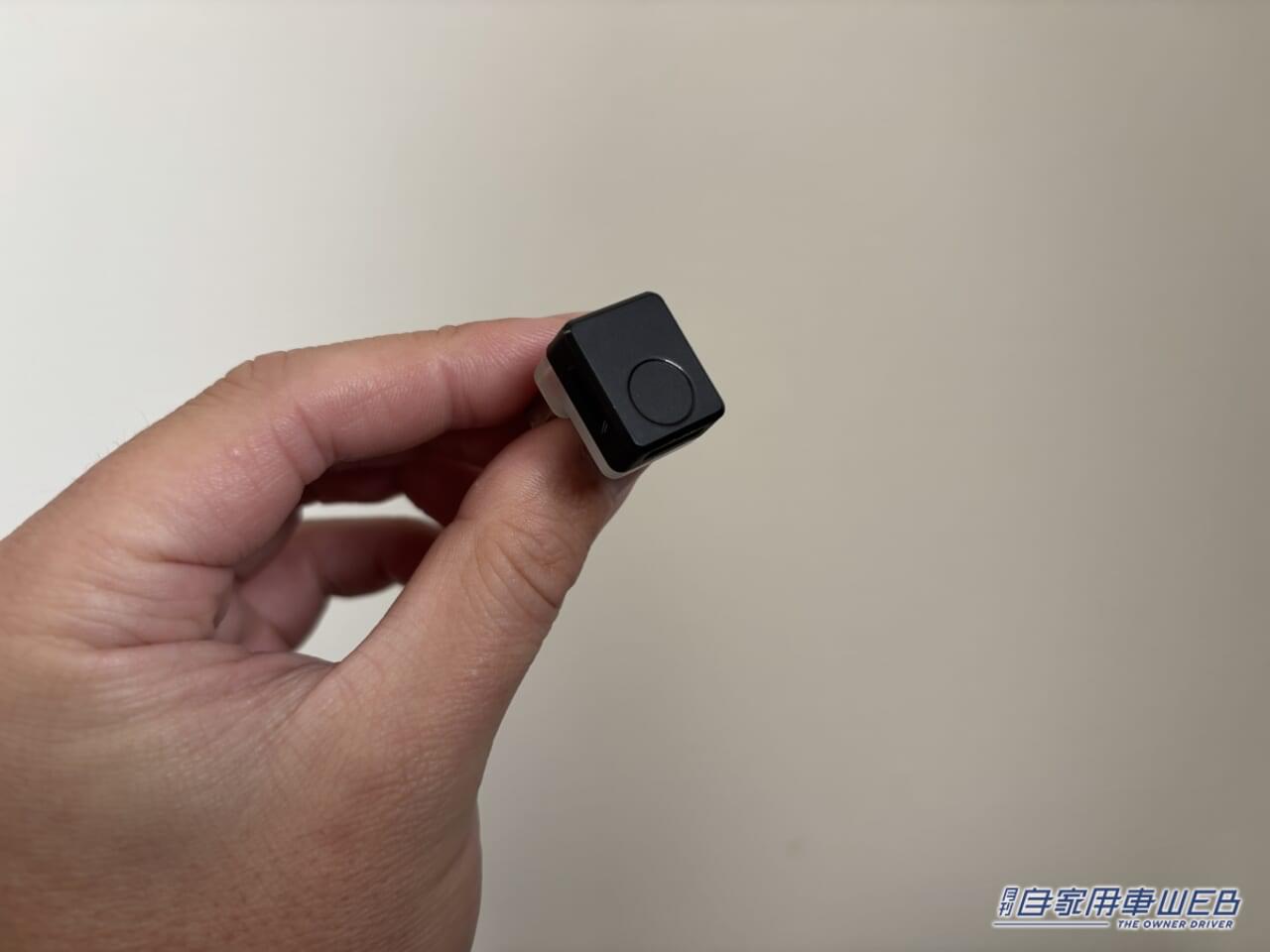 L型タッチUSBライト EL-174(星光産業 EXEA)|「もっと早く知りたかった…」USBに挿すだけで愛車が激変。小型ながら十分な効果を実感。センサー搭載で実用性が向上