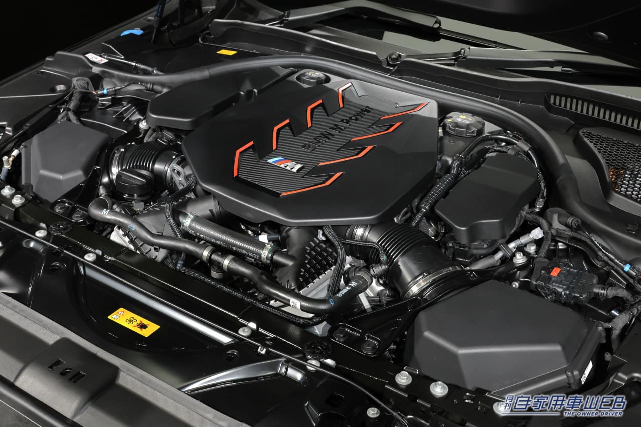 |エレガントなハイパフォーマンスセダンが純正パーツでキャラ豹変。ゴテゴテにならない絶妙さがイイ!「システム最高出力727PS/最大トルク1000Nmって、凄くない?」