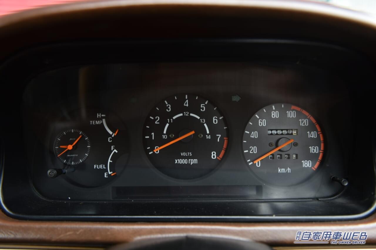 マツダ RX-7のスピードメーター|「ロータリーエンジンのための専用設計」リアルスポーツとして世界を魅了し欧米で大ヒット。一方で「プアマンズ・ポルシェ」という不名誉なあだ名で呼ばれることも…。