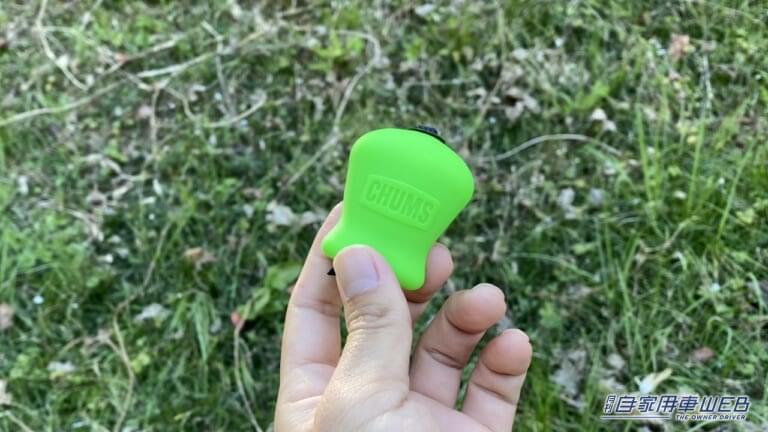 ポーチマイクロファイバーレンズクロス(チャムス)|「えっ ちいさっ!」「グッドなサイズ感」持っていると幸せになれる。アウトドアショップでみつけた便利グッズを紹介。