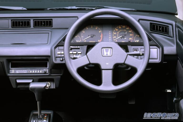 1983年式バラード スポーツ CR-Xの運転席