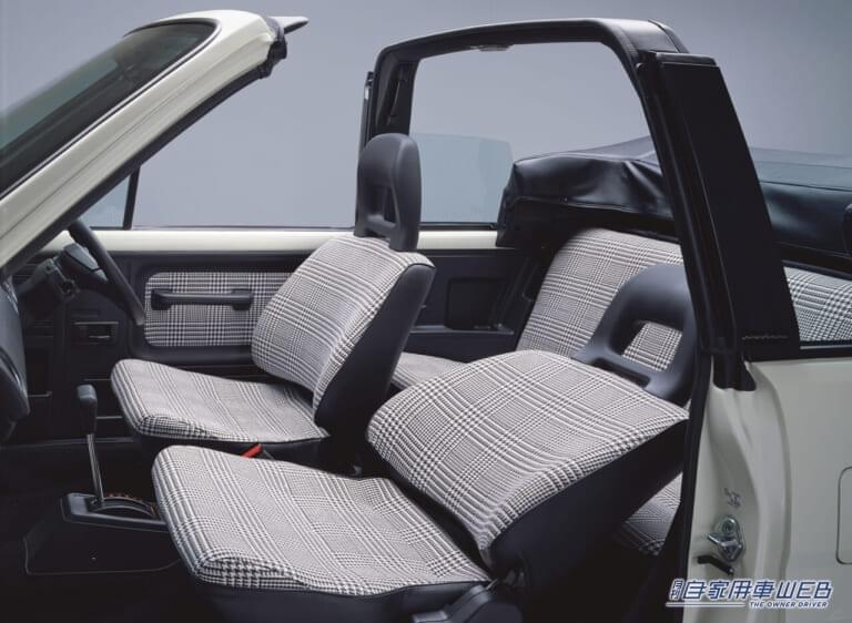 ホンダ シティカブリオレ(1984年式)の車内|「平均年齢27歳」停滞期にあえぐホンダから生まれた常識外れのクルマ。難色を示す上層部を説得した若き開発陣が放った大ヒット作。