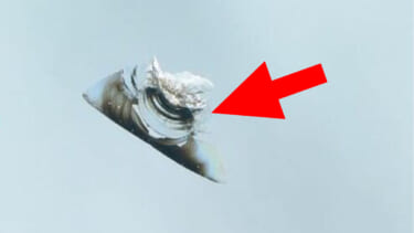 「あちゃ〜飛び石…。テンション下がるなぁ」「えっ自分で修理できるの?」フロントガラスのヒビ簡単補修キットを実践!気になる仕上がりは…