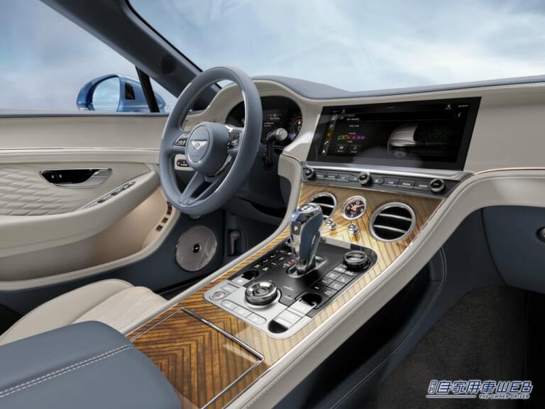 コンチネンタルGT アズールの運転席|「カーレースで名を馳せた武闘派」日常使いできるスーパーカーに待望のパワートレーンが追加! スポーツ性・ステータス性・安全性を兼ね備えた「全部入り」