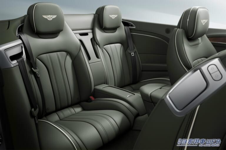 ベントレー コンチネンタルGTのオープントップモデル、GTCのリアシート|「カーレースで名を馳せた武闘派」日常使いできるスーパーカーに待望のパワートレーンが追加! スポーツ性・ステータス性・安全性を兼ね備えた「全部入り」