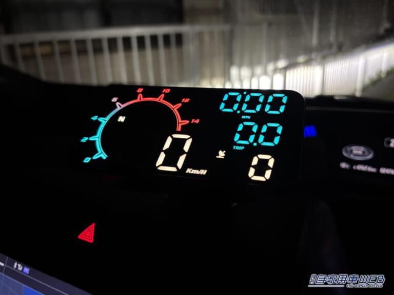 wiiyii GPS速度計G11|格安だが「GPS搭載」で多機能なガジェットを愛車に装着。非常に優秀で満足度は高いが、気になる点もあり…