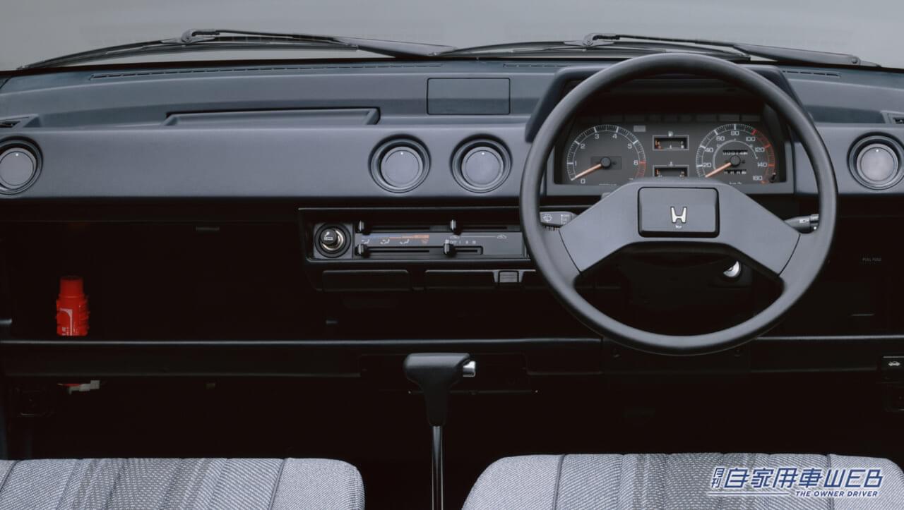 |「平均年齢27歳」停滞期にあえぐホンダから生まれた常識外れのクルマ。難色を示す上層部を説得した若き開発陣が放った大ヒット作。