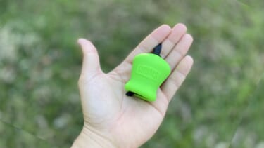 「えっ ちいさっ!」「グッドなサイズ感」持っていると幸せになれる。アウトドアショップでみつけた便利グッズを紹介。