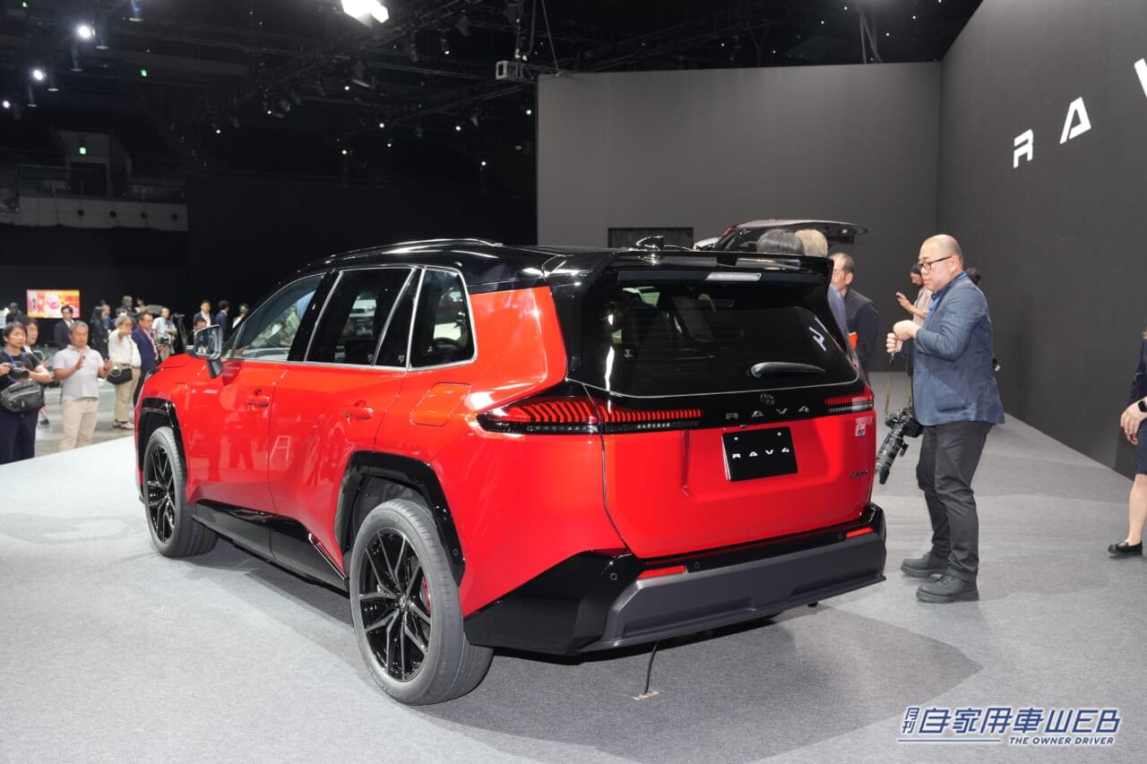 |トヨタ、新型RAV4を世界初公開:注目のGRスポーツを含む、3つのスタイルモデルを披露【日本導入は2025年度内を予定】