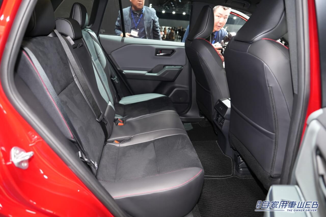 |トヨタ、新型RAV4を世界初公開:注目のGRスポーツを含む、3つのスタイルモデルを披露【日本導入は2025年度内を予定】